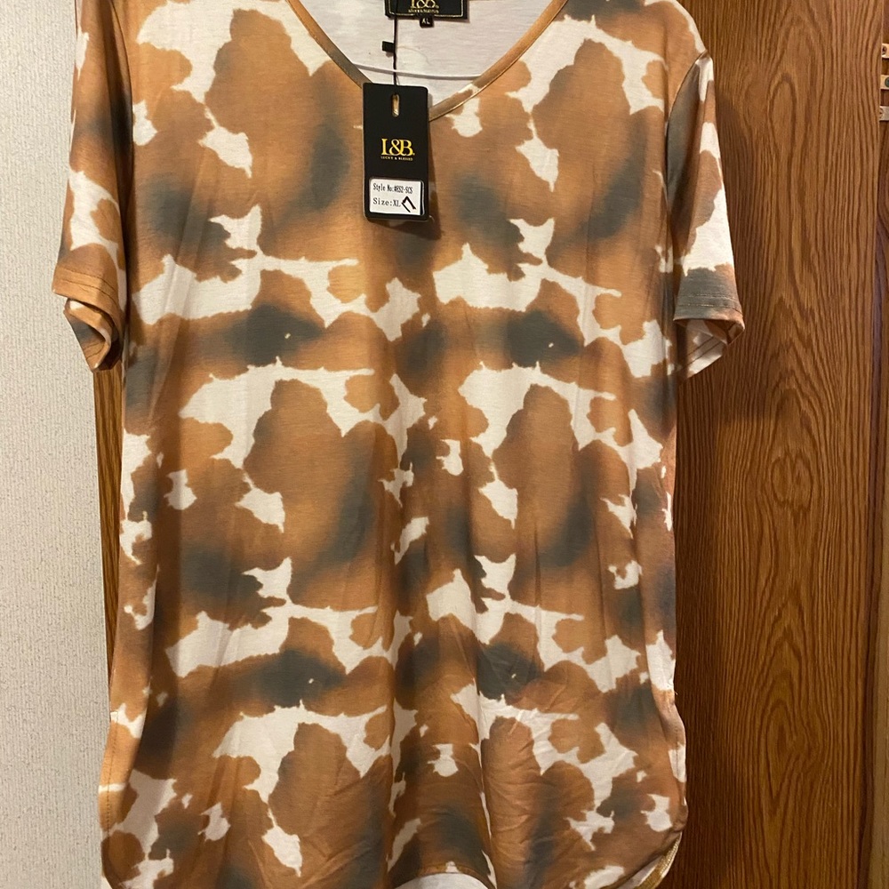 NWT Cow Print Top Size XL